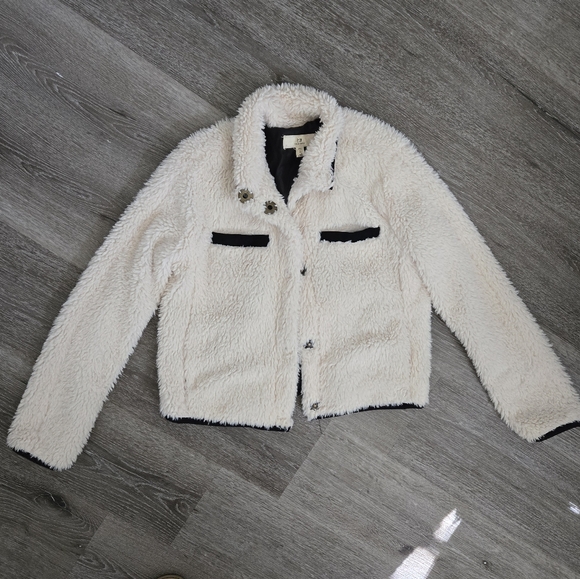 Thread & Supply Ivory Cream Faux Fur Sherpa Fuzzy Jacket Size Small - Picture 1 of 16